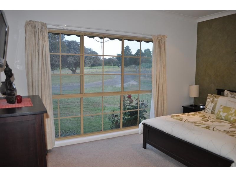 1490 MCCALLUMS CREEK ROAD, DUNACH, Talbot VIC 3371