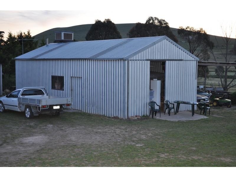 1490 MCCALLUMS CREEK ROAD, DUNACH, Talbot VIC 3371