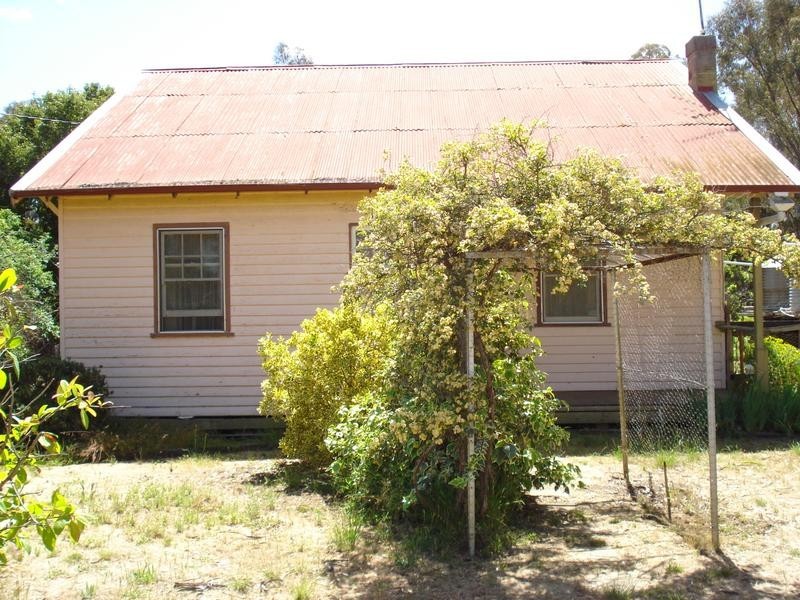 61 MAIN ROAD, Bealiba VIC 3475