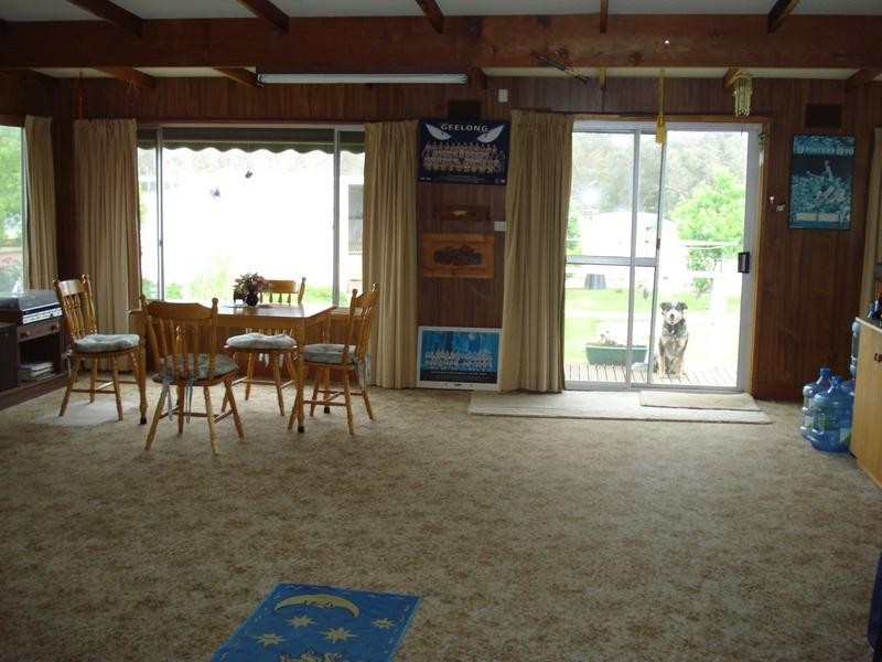 87 High Street, Avoca VIC 3467