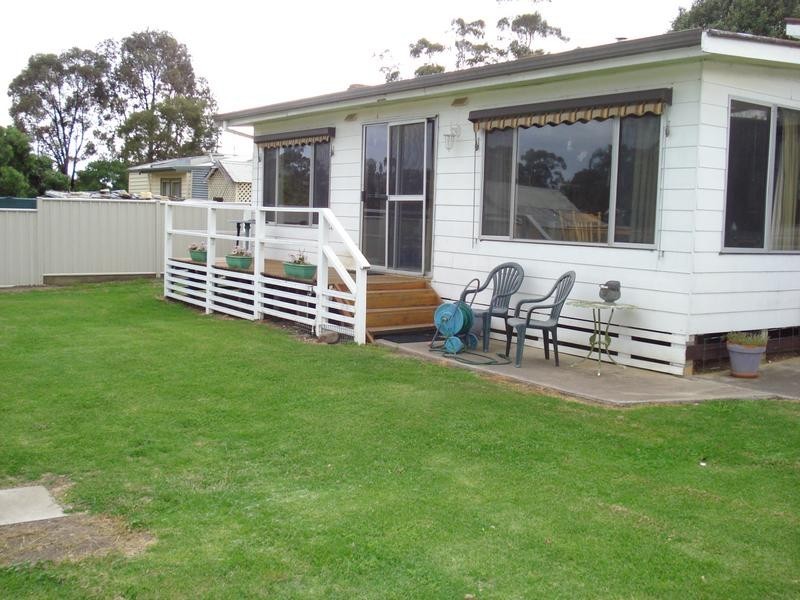 87 High Street, Avoca VIC 3467