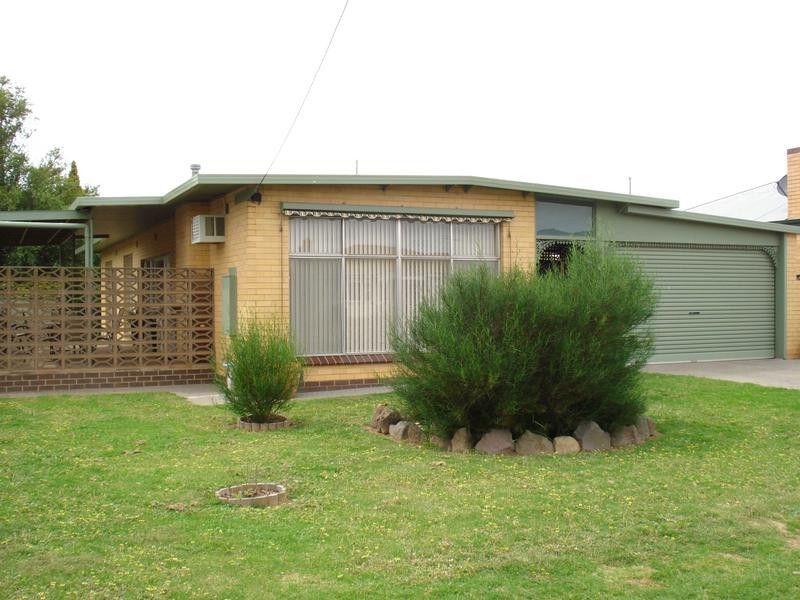 92 Park Road, Maryborough VIC 3465