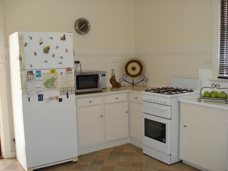 246 BROADWAY, Dunolly VIC 3472