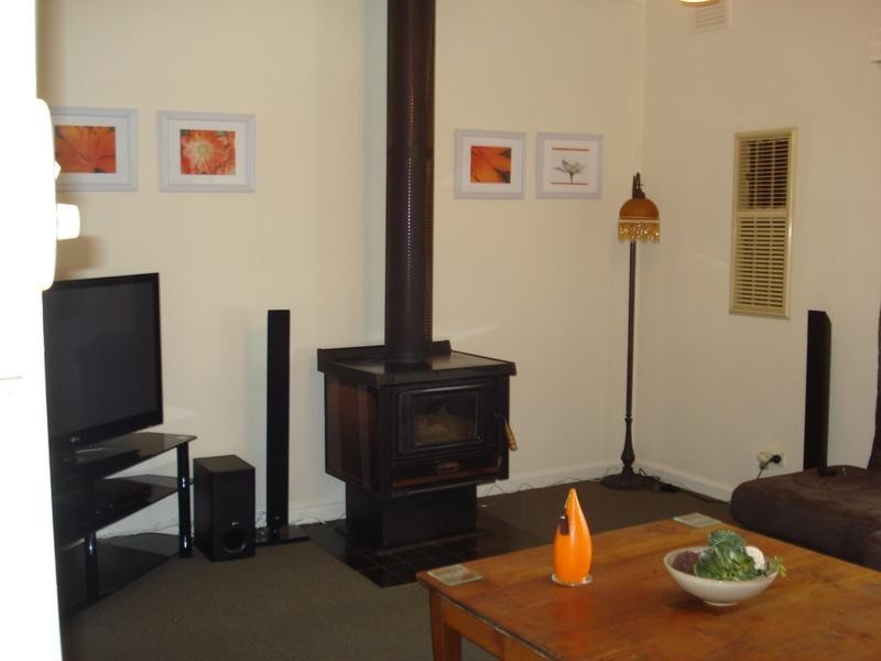 246 BROADWAY, Dunolly VIC 3472