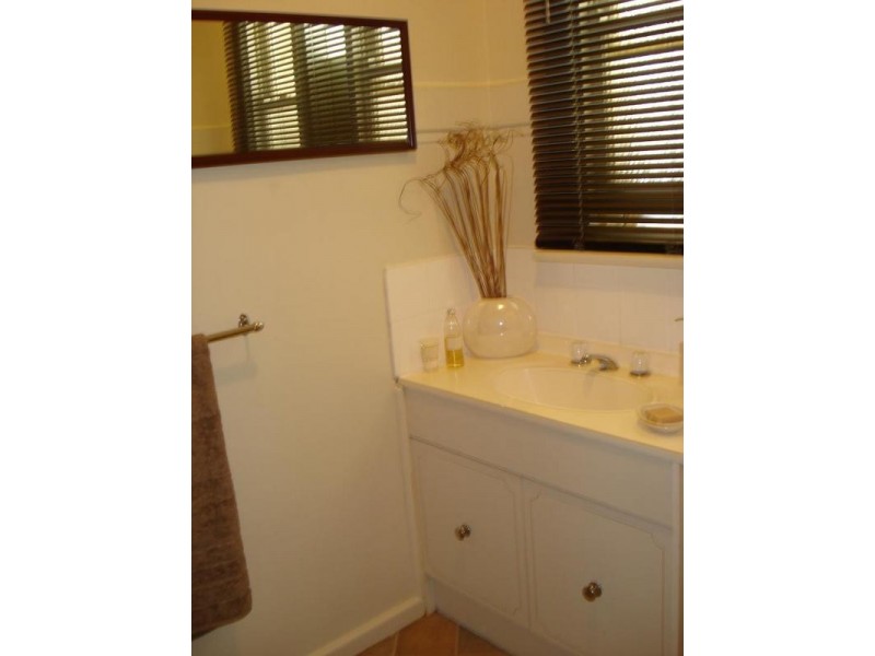 246 BROADWAY, Dunolly VIC 3472