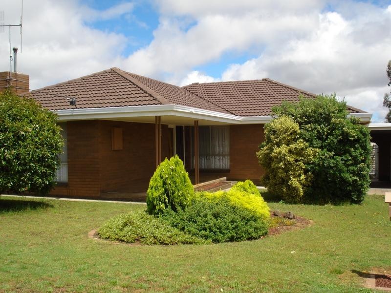 11 Bryant Street, Maryborough VIC 3465