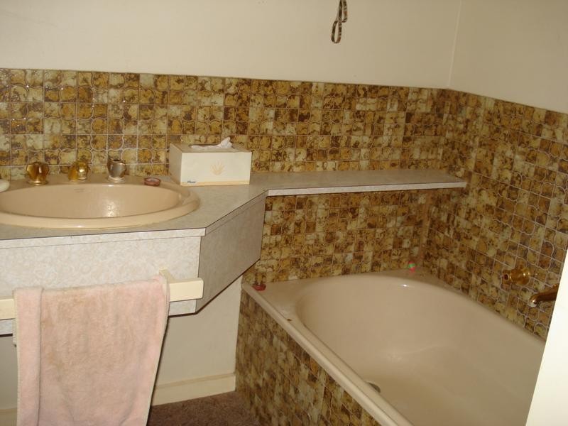 10 CRIMEA STREET, Maryborough VIC 3465