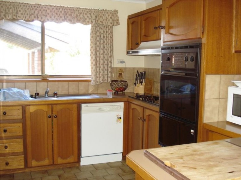 39 Barkley Street, Maryborough VIC 3465