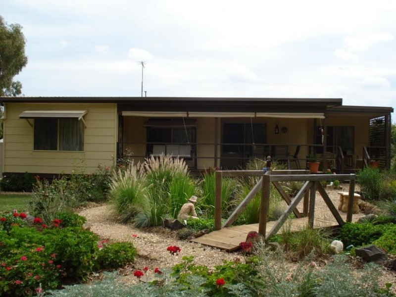 30 Churchill Court, Maryborough VIC 3465