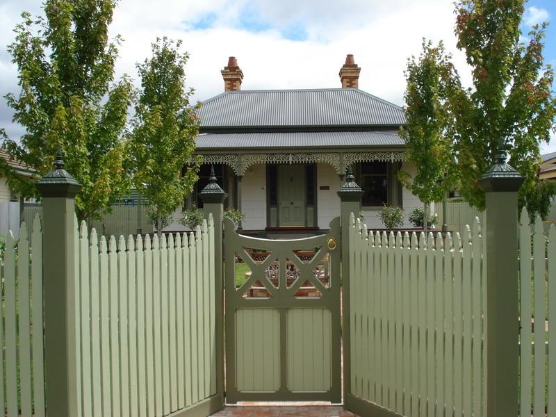 33 Park Road, Maryborough VIC 3465