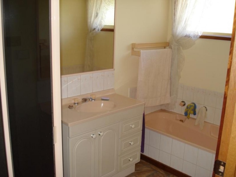 34 Grice Street, Carisbrook VIC 3464