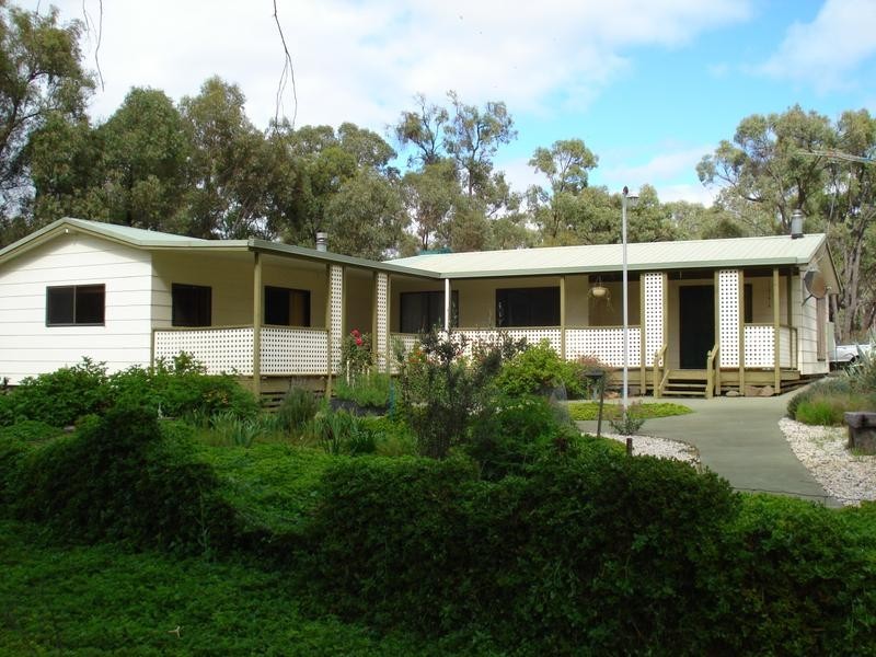 113 Scenic Road, Eddington VIC 3472