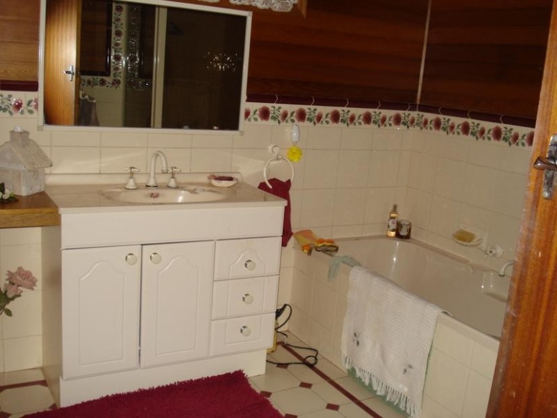 42 Rowes Lane, Maryborough VIC 3465