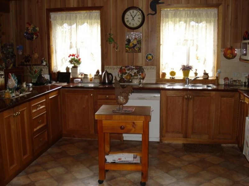 42 Rowes Lane, Bowenvale VIC 3465