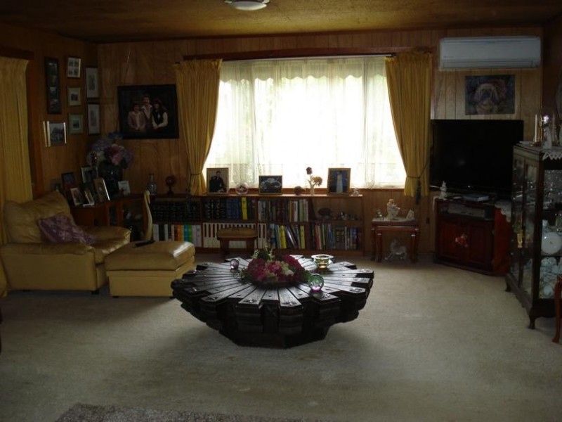 42 Rowes Lane, Bowenvale VIC 3465