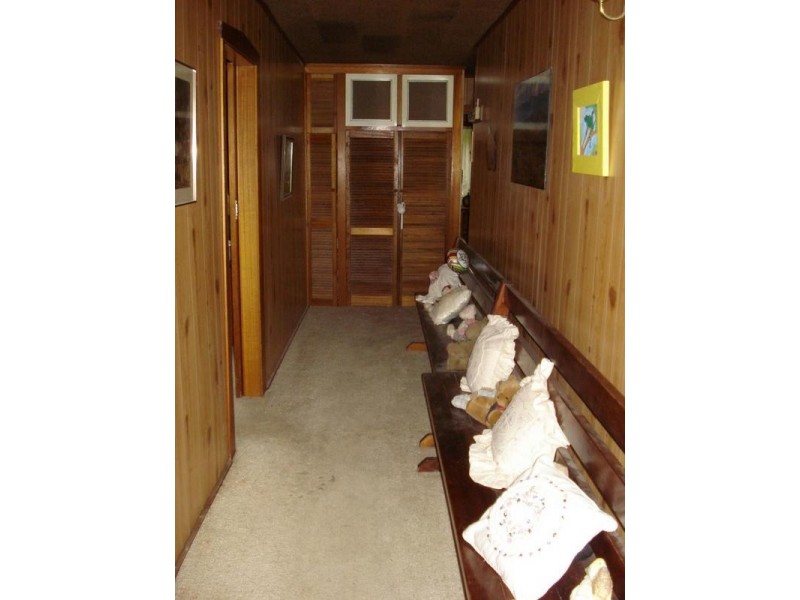 42 Rowes Lane, Bowenvale VIC 3465