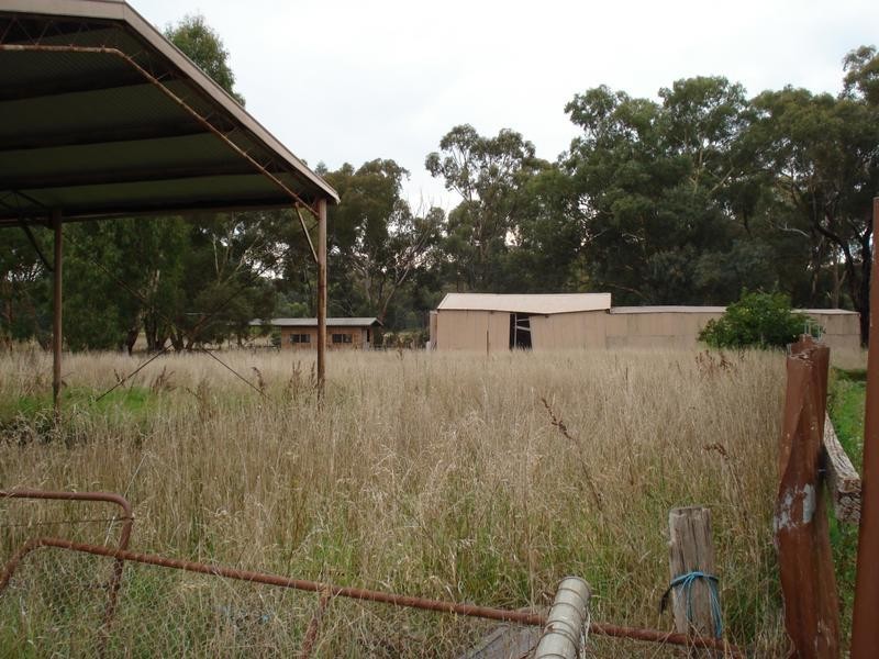 42 Rowes Lane, Bowenvale VIC 3465