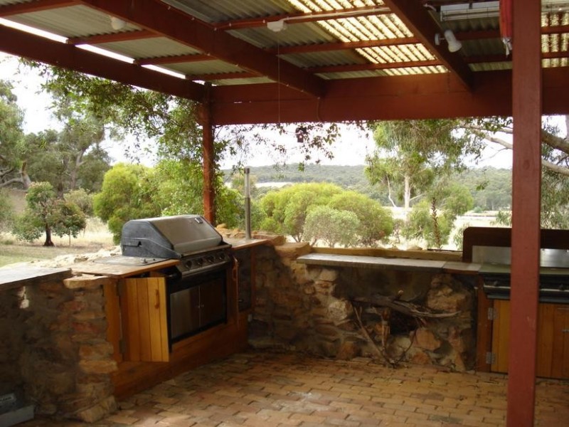 21 Mcdonalds Lane, Evansford VIC 3371