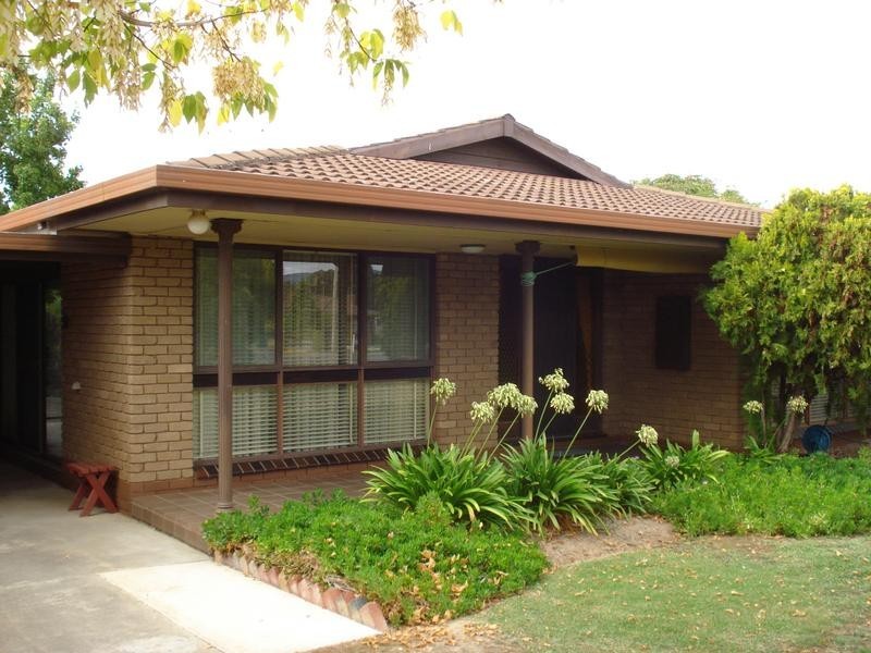 32 Liebig Street, Avoca VIC 3467