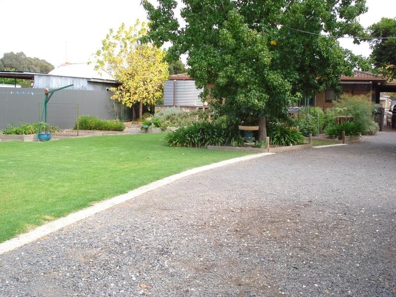 32 Liebig Street, Avoca VIC 3467