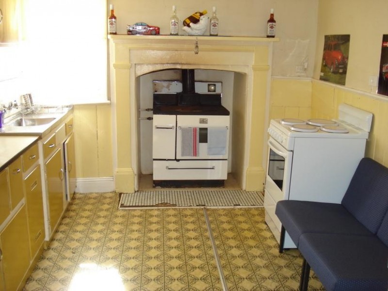 16 Majorca Road, Maryborough VIC 3465