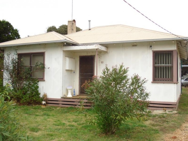 10 Brown Street, Maryborough VIC 3465