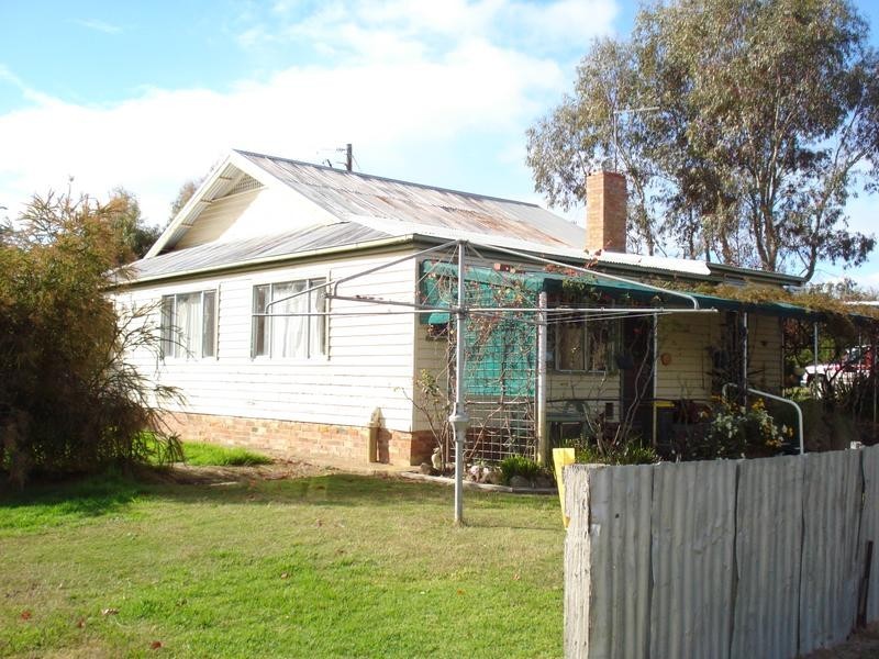 16 Moores Flat Road, Bung Bong VIC 3465