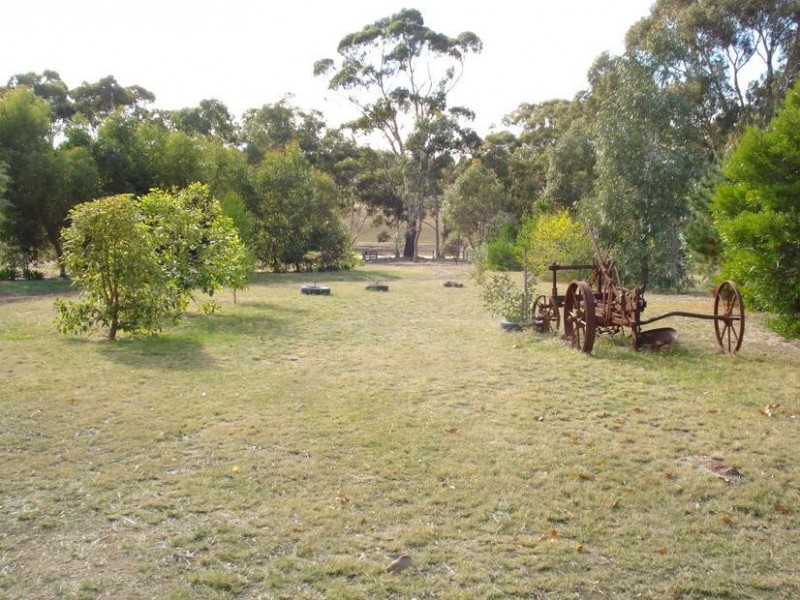 16 Moores Flat Road, Maryborough VIC 3465