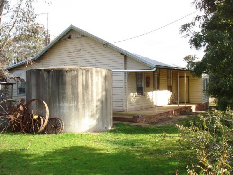 16 Moores Flat Road, Maryborough VIC 3465