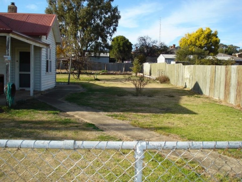 90 Barkly Street, Dunolly VIC 3472