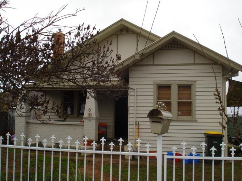 6 Pekin Road, Maryborough VIC 3465