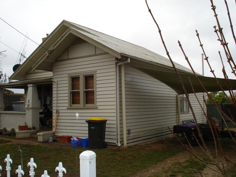 6 Pekin Road, Maryborough VIC 3465