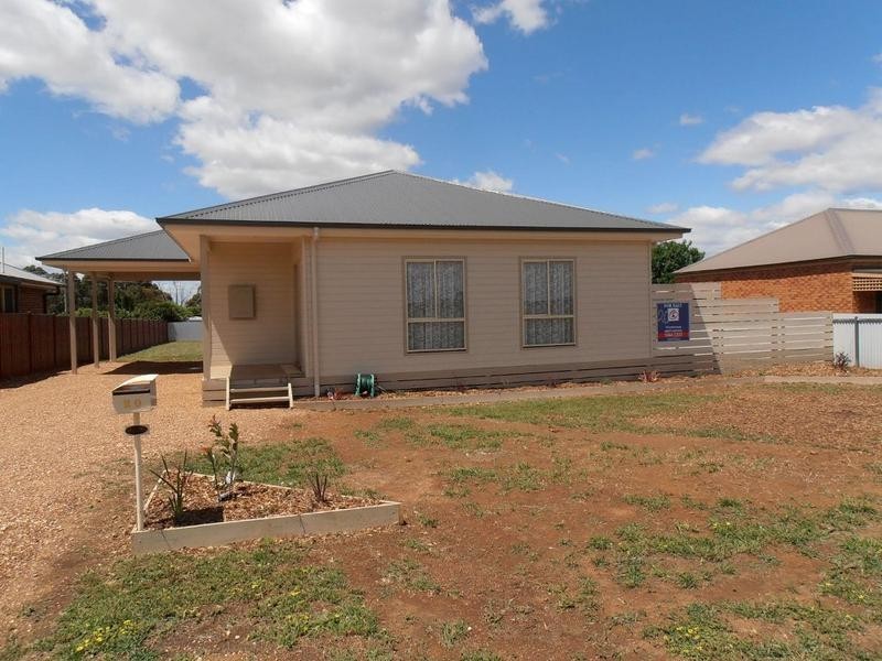 20 Hall Street CARISBROOK, Maryborough VIC 3465
