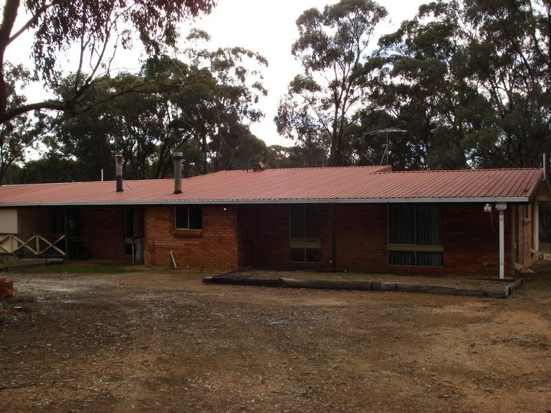 22 Bennetts Lane, Bet Bet VIC 3472