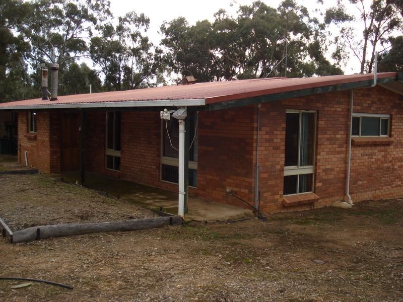 22 Bennetts Lane, Bet Bet VIC 3472