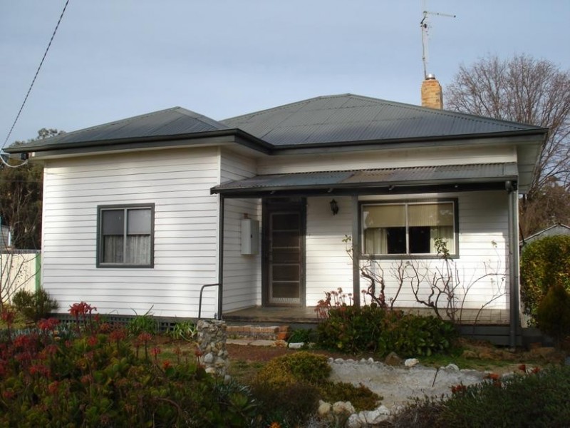 13 Thompson Street, Dunolly VIC 3472