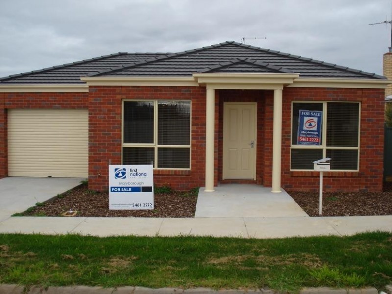 12 Sydney Avenue, Maryborough VIC 3465