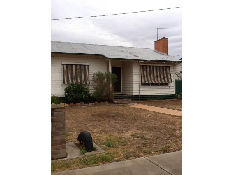82 Park Road, Maryborough VIC 3465