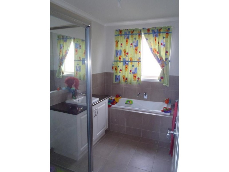 27 GRICE STREET, Carisbrook VIC 3464