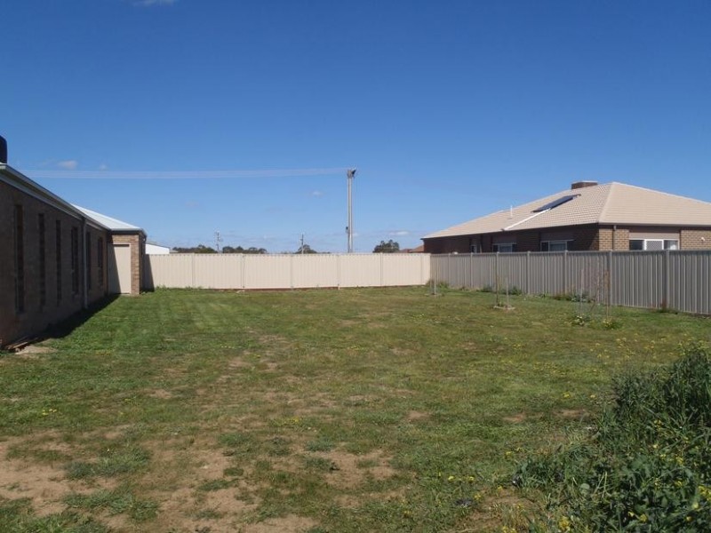 27 GRICE STREET, Carisbrook VIC 3464