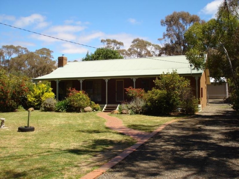 75 Gladstone Street TARNAGULLA, Dunolly VIC 3472