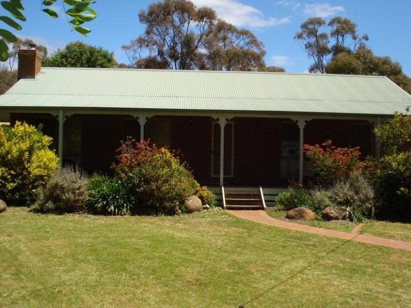 75 Gladstone Street TARNAGULLA, Dunolly VIC 3472