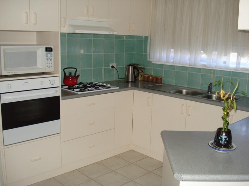 1/2 Dundas Road, Maryborough VIC 3465