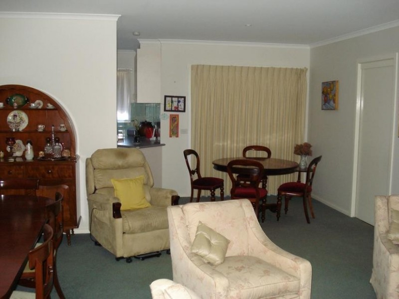 1/2 Dundas Road, Maryborough VIC 3465