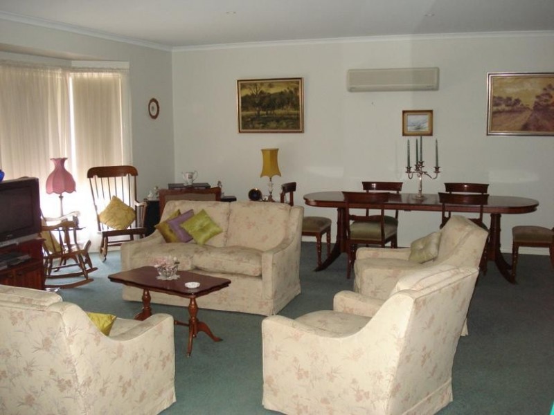 1/2 Dundas Road, Maryborough VIC 3465