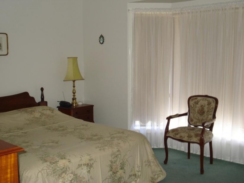 1/2 Dundas Road, Maryborough VIC 3465