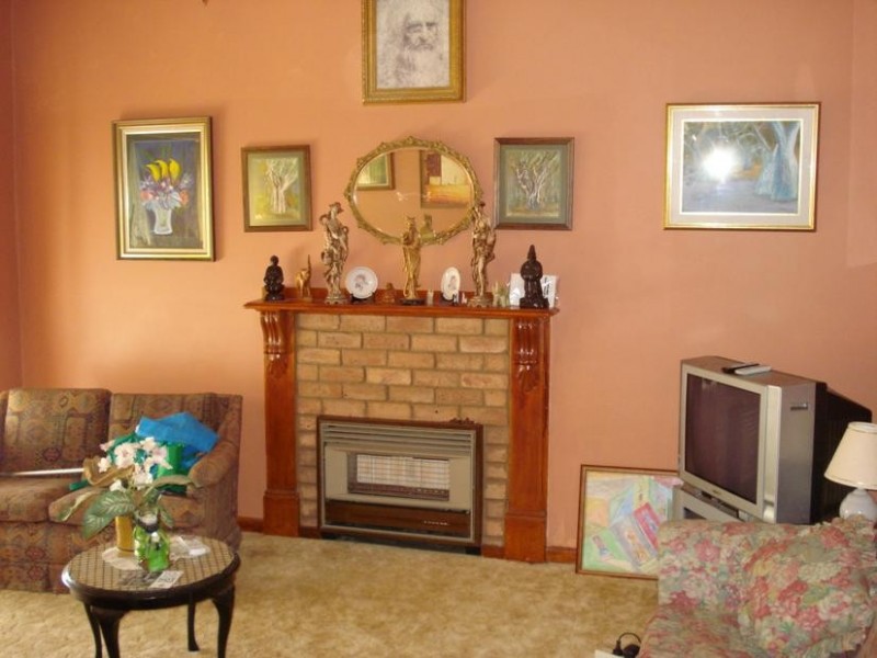 106 Queens Avenue, Maryborough VIC 3465