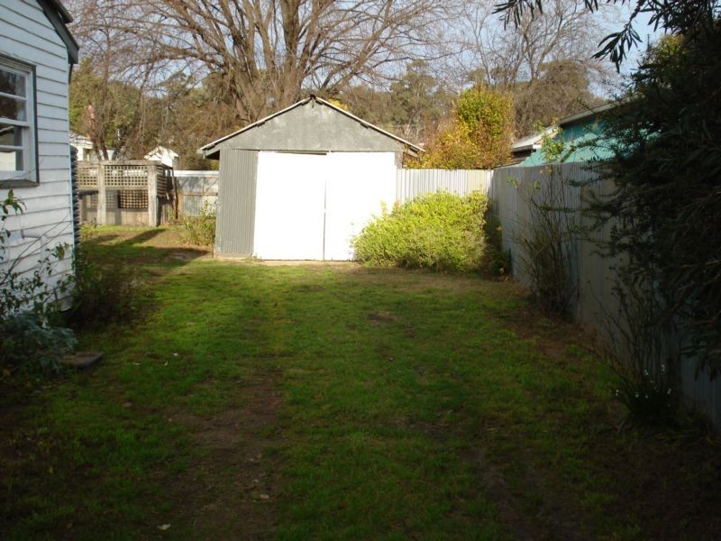 13 Thompson Street, Dunolly VIC 3472