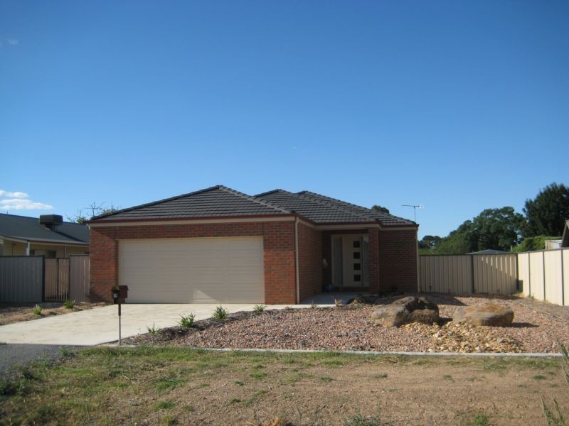 9 Albert Street, CARISBROOK, Maryborough VIC 3465