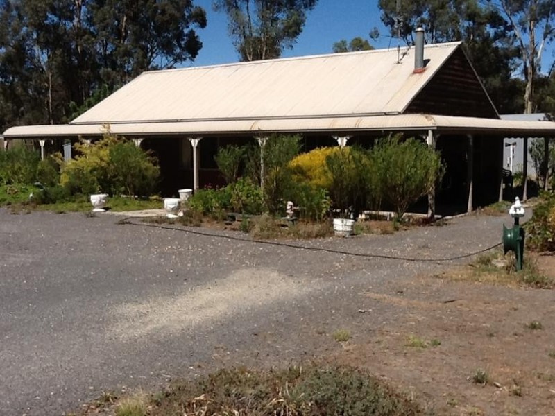 17 Rheola Road, Dunolly VIC 3472